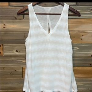 Small White House Black market top